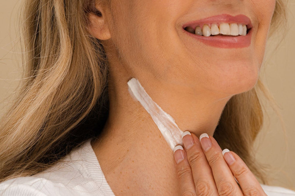 Applying retinol cream to the neck skin for the benefits
