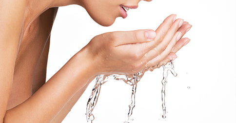 The Difference Between Hydrating and Moisturizing Skincare Products
